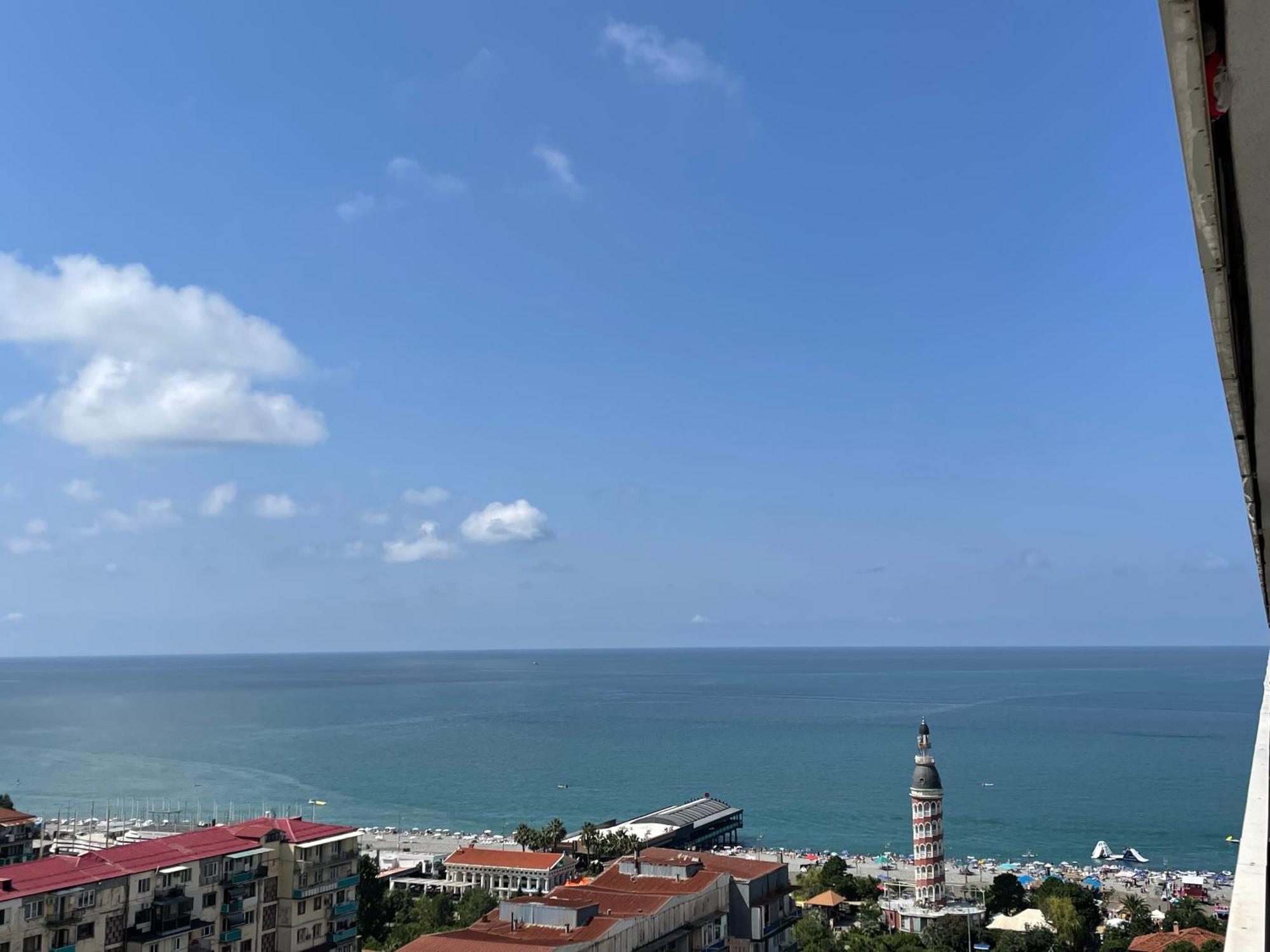 Sea ​​View In Orbi City บาทูมิ ภายนอก รูปภาพ