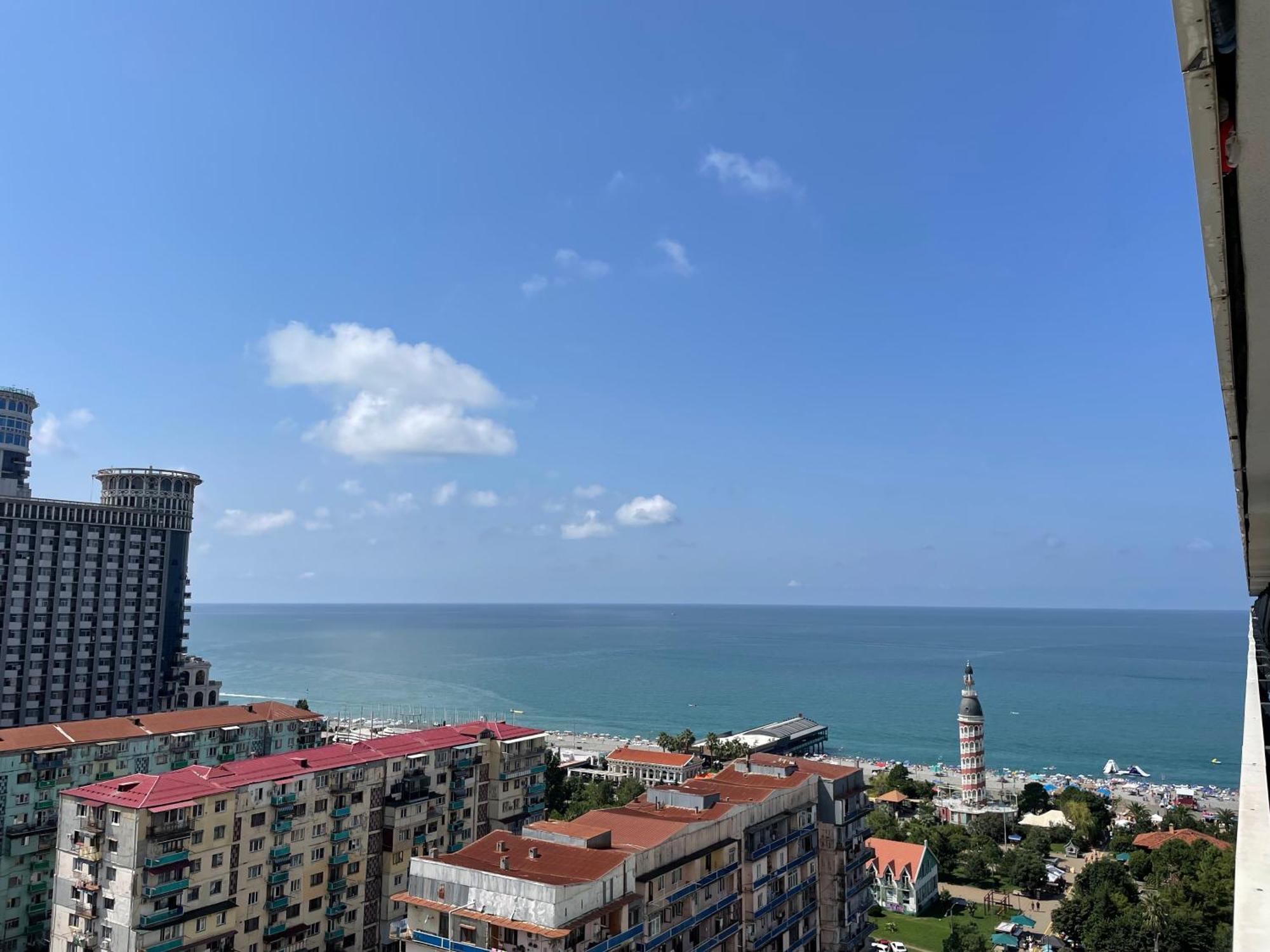 Sea ​​View In Orbi City บาทูมิ ภายนอก รูปภาพ